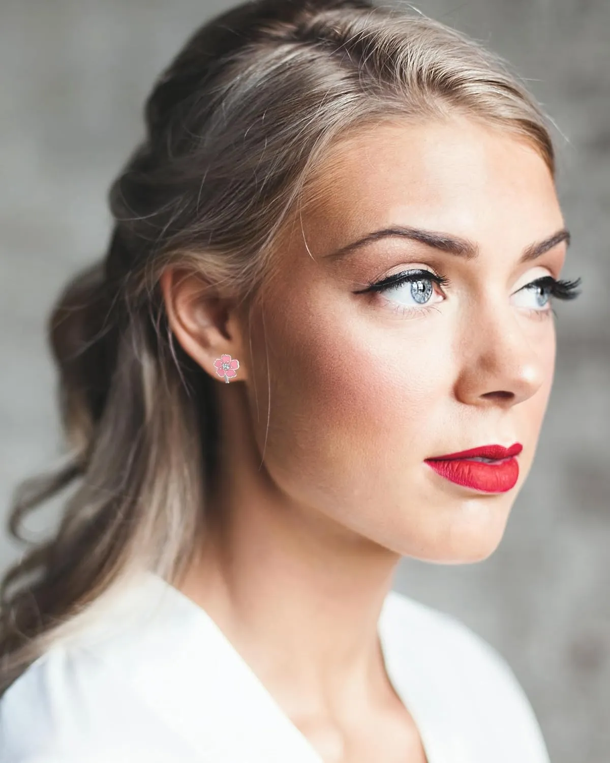 18 Pairs Gold/Silver Clip on Earrings for Women Teens Girls Hypoallergenic Non Pierced Earrings Cute Clip on Earrings Set Faux Pearl Heart Flower Love Knot CZ Clip on Stud Earrings Jewelry Gifts