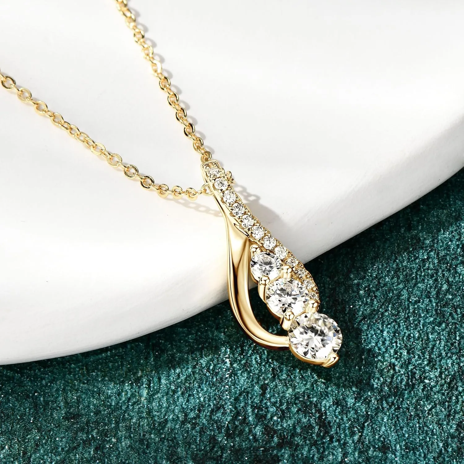 AINUOSHI Infinity Moissanite Necklaces for Women, 925 Sterling Silver Moissanite Pendant Necklace 2ct D Color VVS1 Clarity, White Gold Plated Dainty Necklace for Women Jewelry Gifts