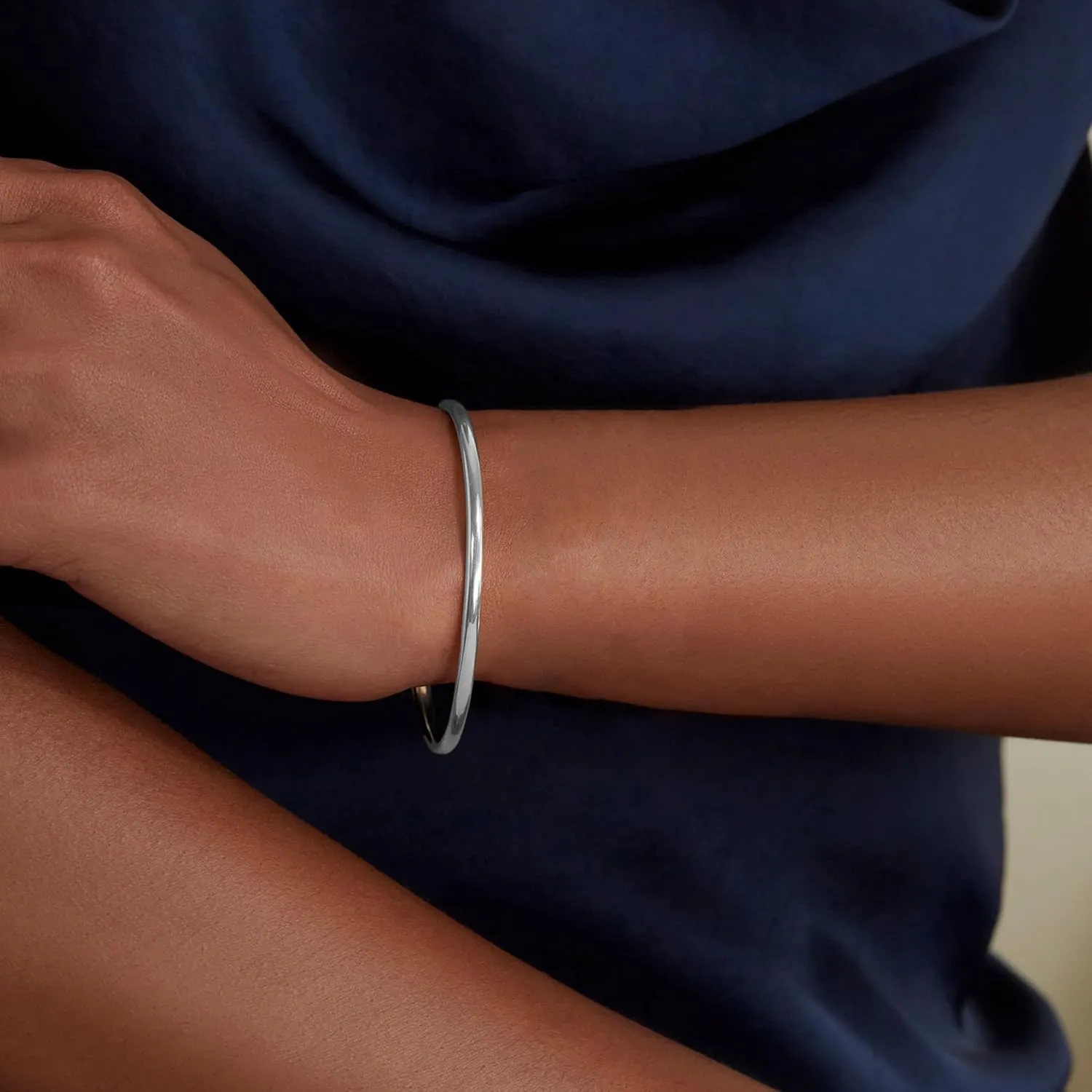 Bangle Bracelets for Women: 18K Gold/Silver Plated Stainless Steel Waterproof Bangles for Small Wrists Non Tarnish Closed Oval Cuff with Openable Gold Jewelry