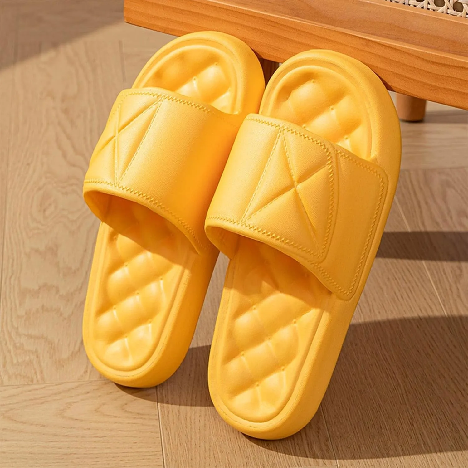 Bathroom Shower Pool Slides for Man And Women Non-Slip Indoor Outdoor Slippers Lightweight Thick Soled Summer Slide