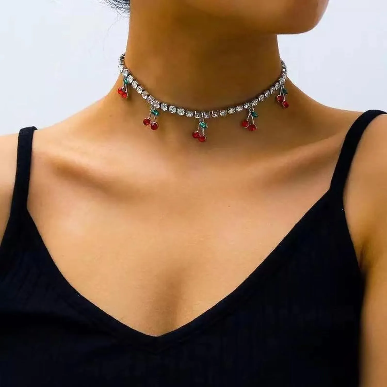 Boho Rhinestones Pearl Choker Necklace for Women Multilayer Pearl Prom Choker Necklaces