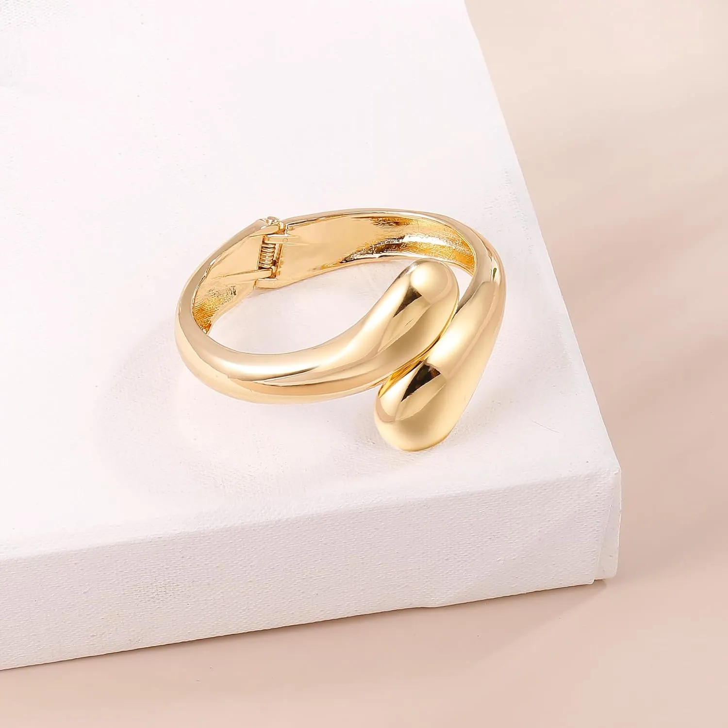 Chunky Gold Cuff Bangle Bracelets For Women Statement Minimalist Thick Gold Hinge Wrist Cuff Bracelets For Women Trendy Jewelry