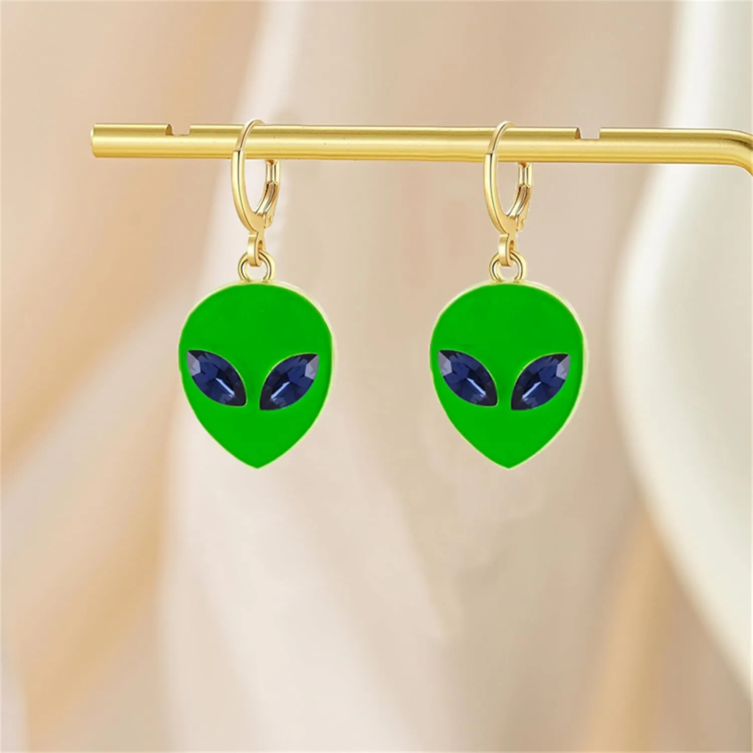 Dreuyet Alien Hoop Earrings for Women Crystal Cute Green Alien Head Dangle Earrings Funny Novelty UFO Space Statement Jewelry