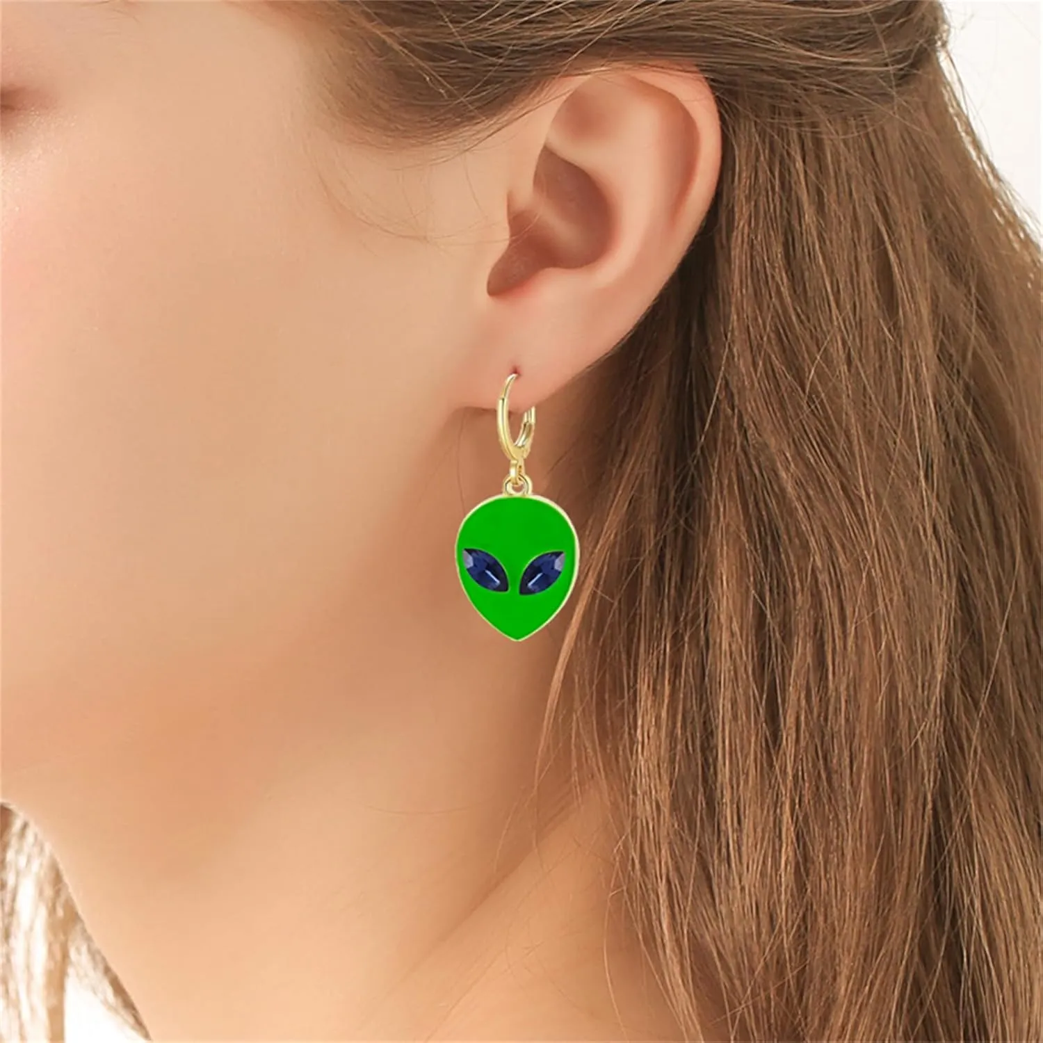 Dreuyet Alien Hoop Earrings for Women Crystal Cute Green Alien Head Dangle Earrings Funny Novelty UFO Space Statement Jewelry