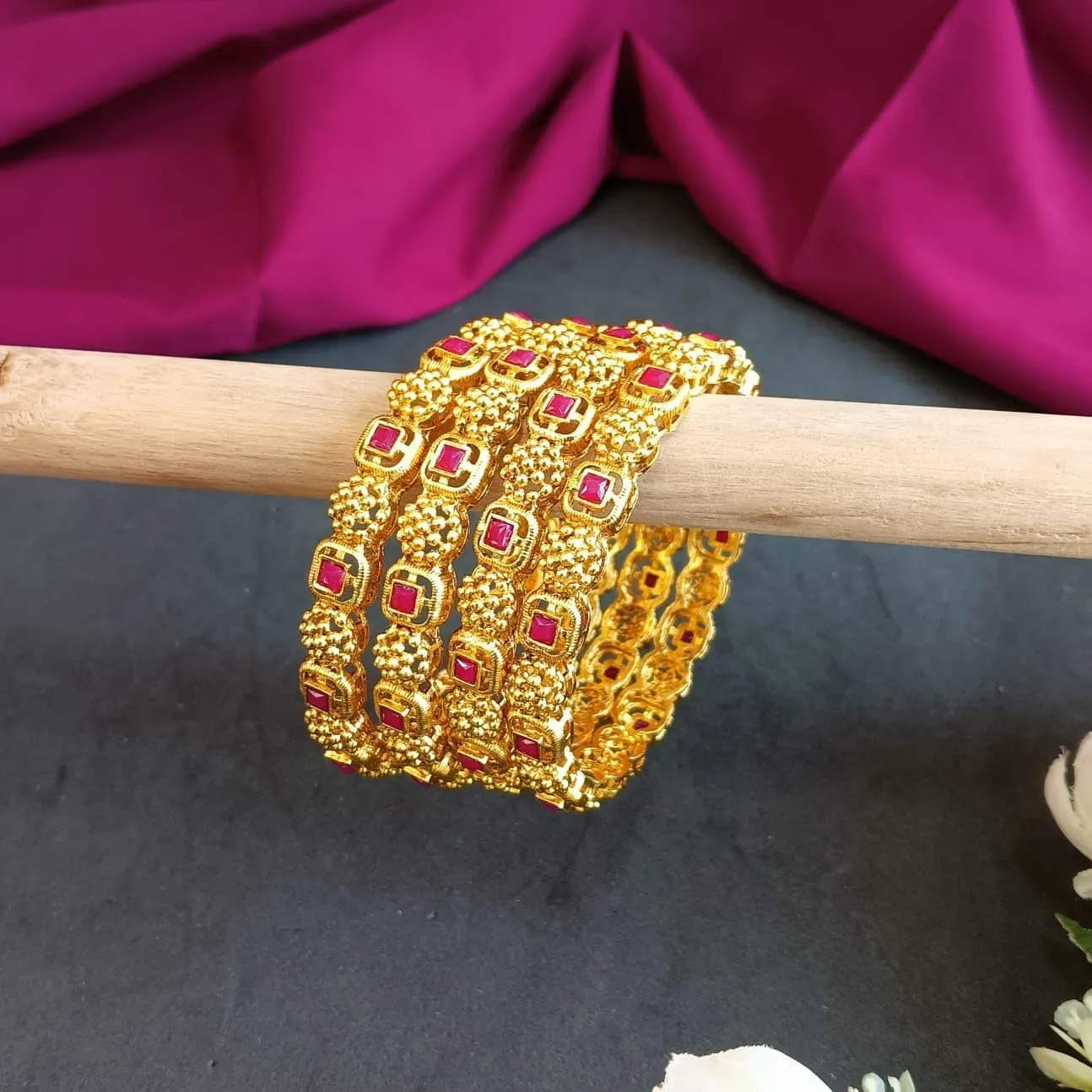 Efulgenz Gold Tone Indian Bangle Set for Women Antique Bangle Set Indian Gold Tone Crystal Floral Bangles Bracelet Indian Bridal Jewelry for Wedding Bollywood Fashion Jewelry (4 Pcs)