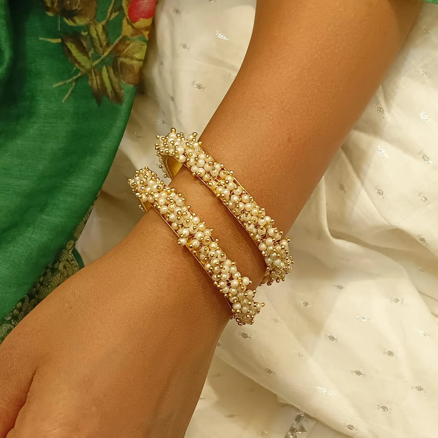 Efulgenz Pearl Bangles for Women Indian Bangles Pearl Bollywood Jewelry Beaded Bracelets Faux Pearl Bracelet Bangle Set Wedding Fashion Jewelry