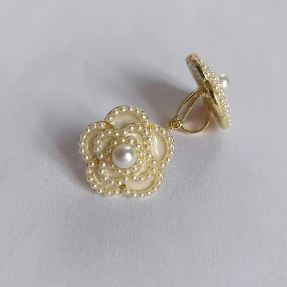 Fashion Faux Pearl Enamel Flower Shape Clip on Earrings Women's Party Wedding Hypoallergenic Cuff Non Pierced Earrings Ear Clip