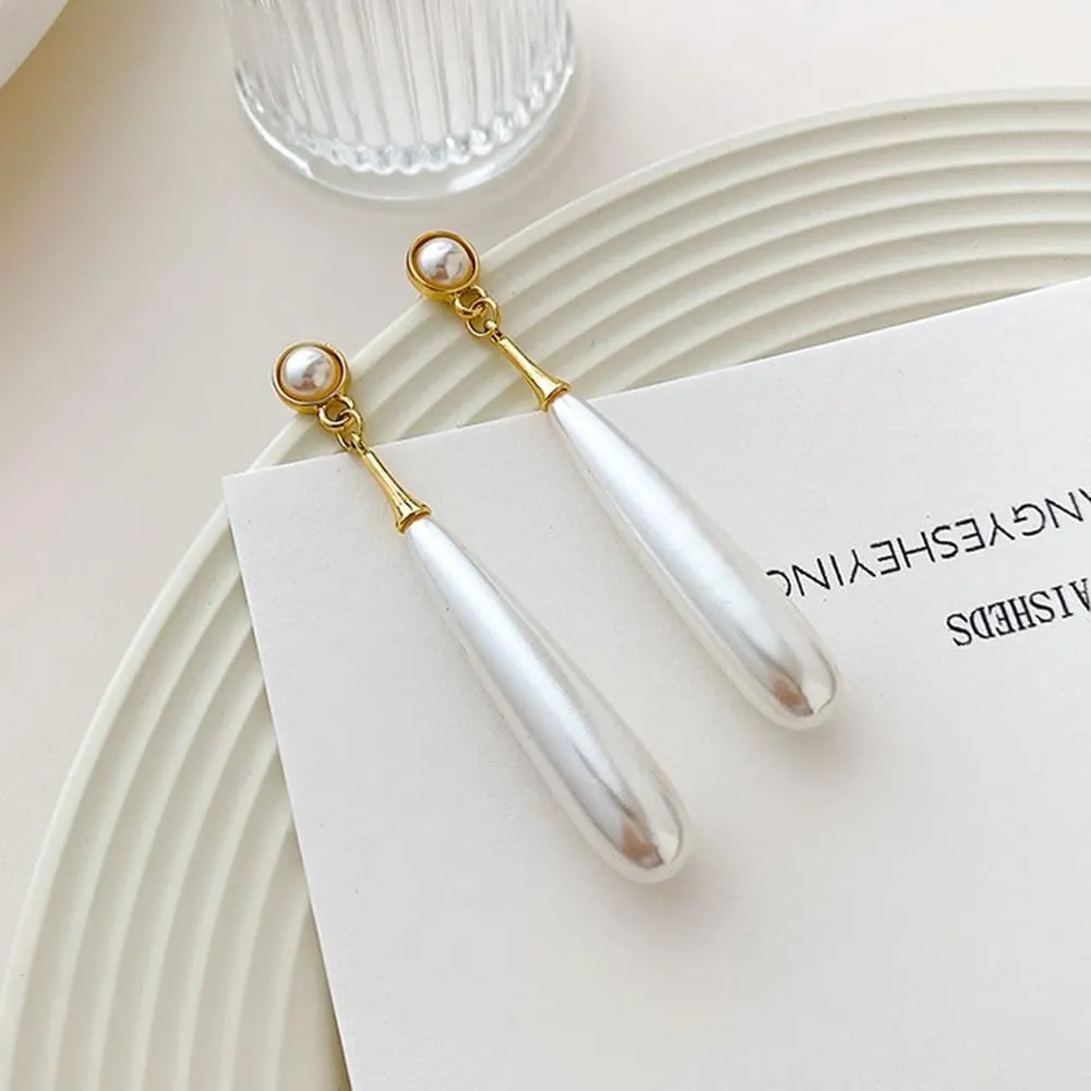 Fashion Gold Color Faux Pearl Clip on Earrings Women's Non Piercing Earrings Hypo-Allergenic Cuff Earrings Ear Clip