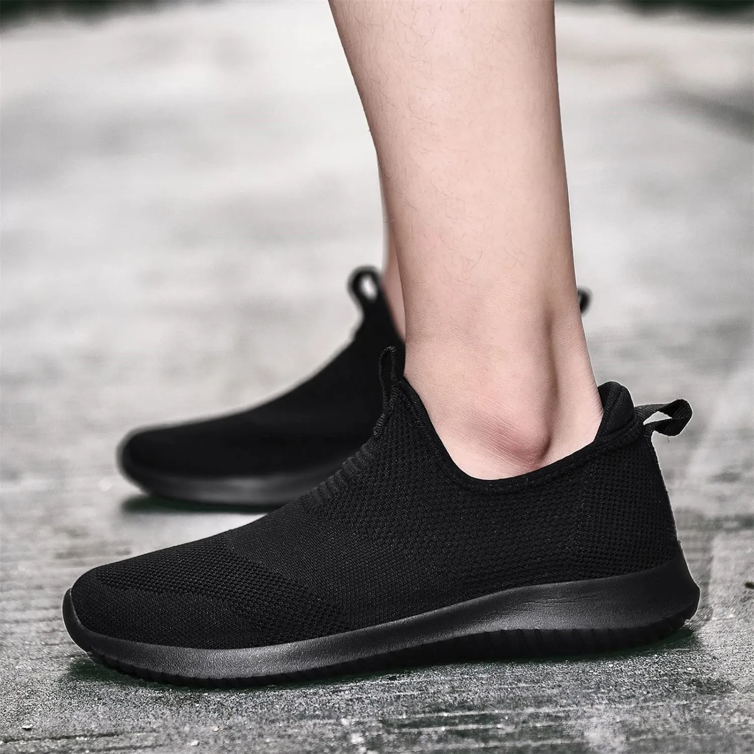 Fashion Spring and Summer Men Sports Shoes Flat Bottom Lightweight Fly Woven Mesh Breathable Slip Men's Sneaker