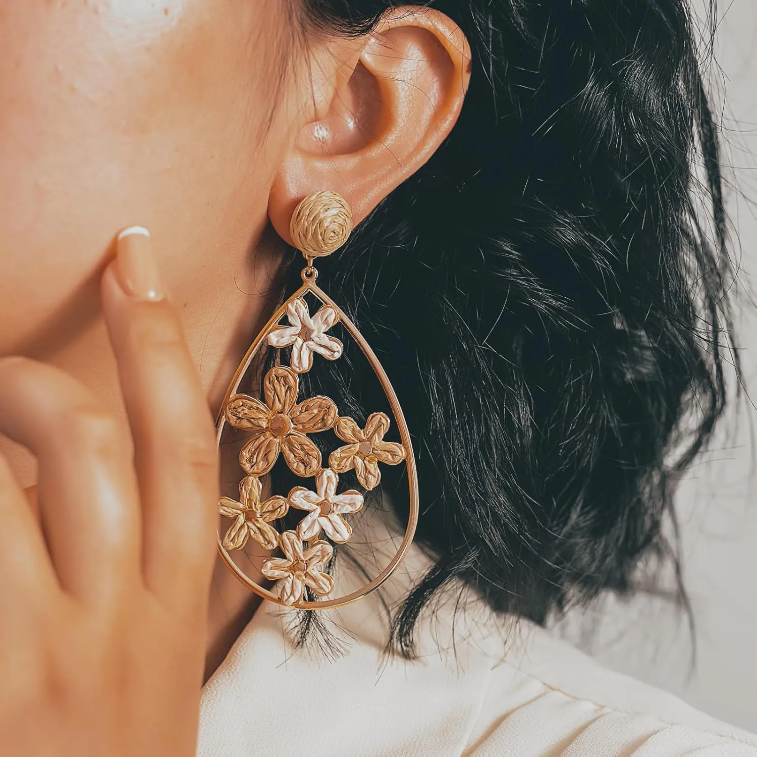 Flower Teardrop Earrings Boho Raffia Earrings Cute Floral Dangle Earrings Trendy Statement Jewelry for Women