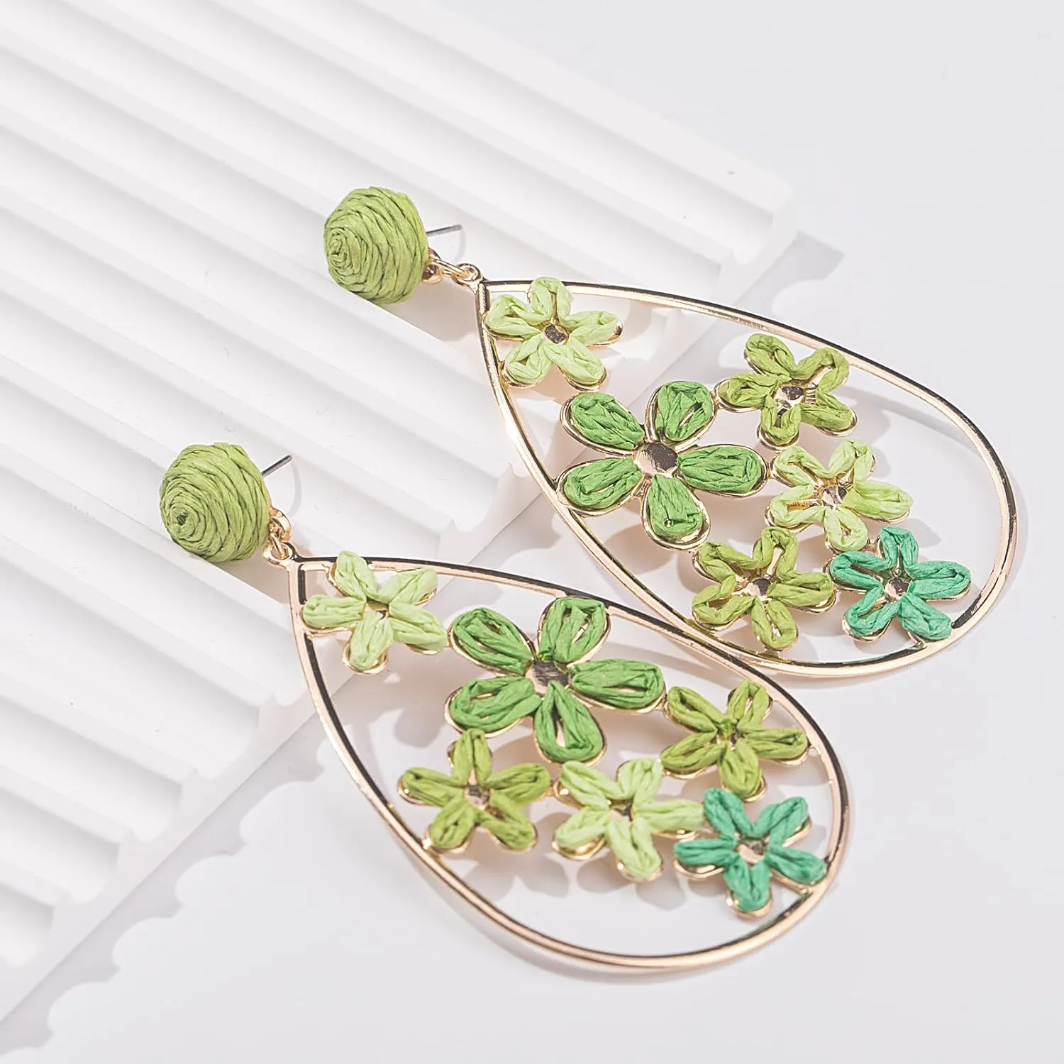 Flower Teardrop Earrings Boho Raffia Earrings Cute Floral Dangle Earrings Trendy Statement Jewelry for Women