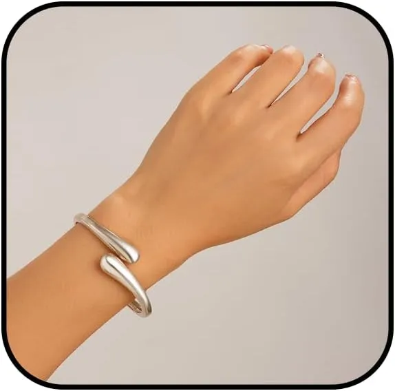 Gold Chunky Bangle Bracelets for Women Twisted Hinged Waterdrop Cuff Bracelets Open Zinc Spiraled Oval Wrist Bracelet Stretchable Thick Bangle Bracelets Minimalist Jewelry