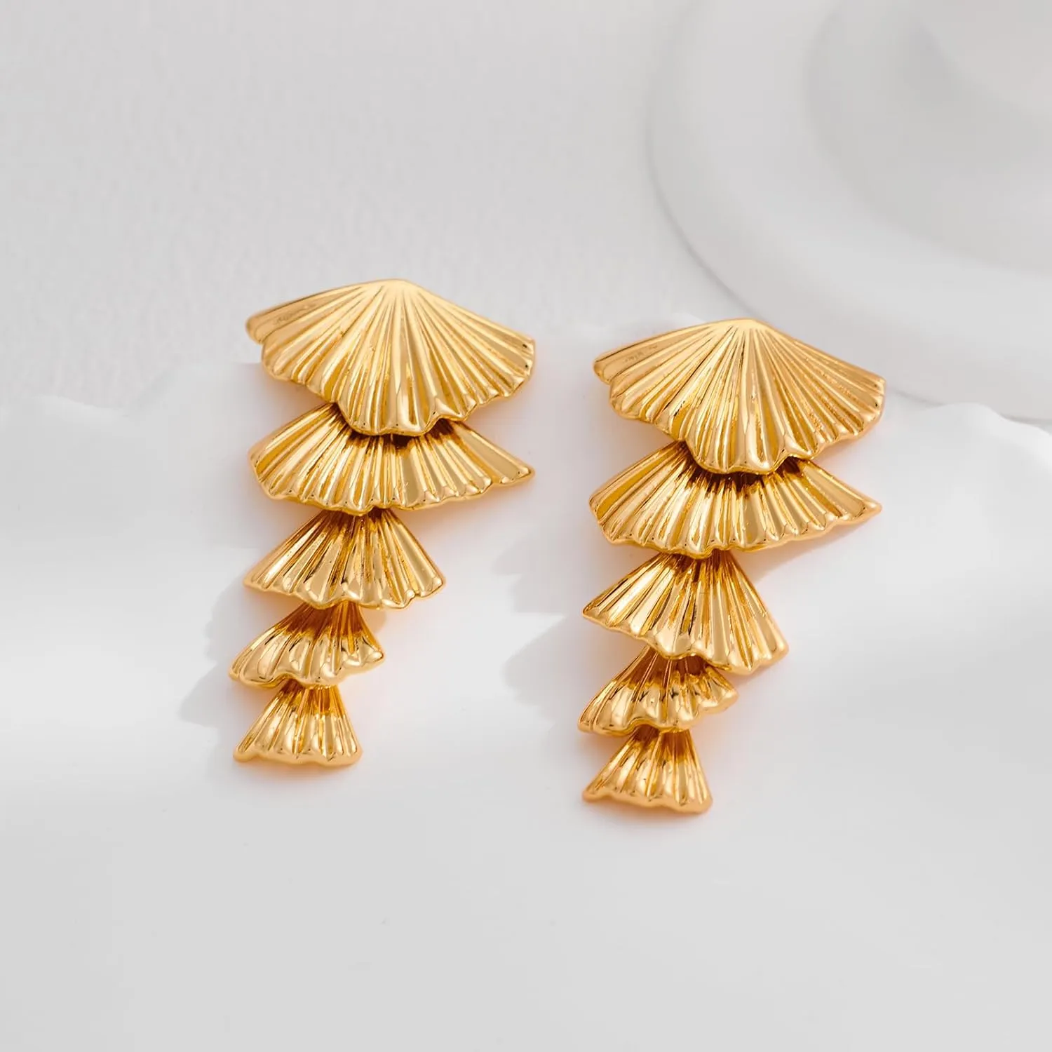 Gold/Silver Shell Dangle Earrings for Women Seashell Drop Dangle Earrings Ocean Beach Earrings Summer Jewelry