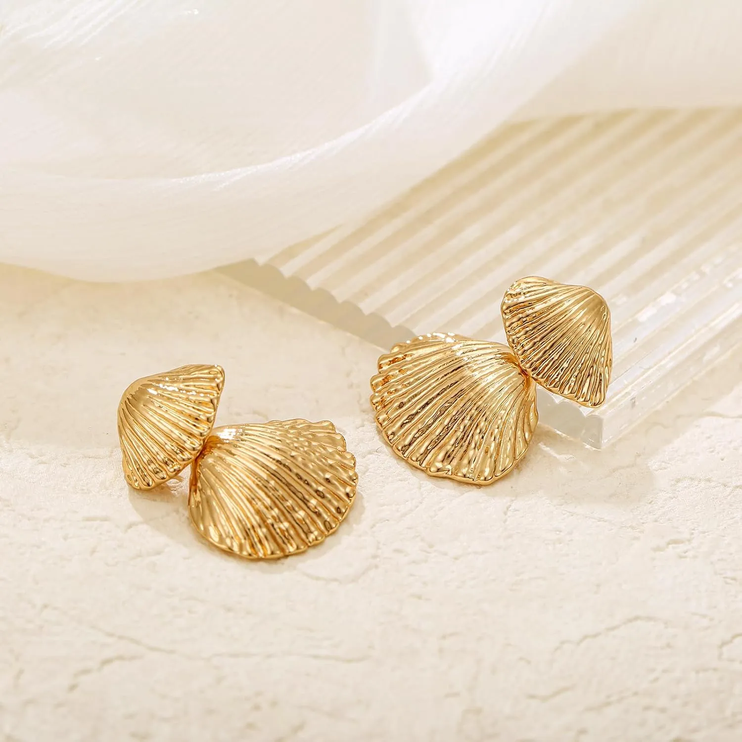 Gold/Silver Shell Dangle Earrings for Women Seashell Drop Dangle Earrings Ocean Beach Earrings Summer Jewelry