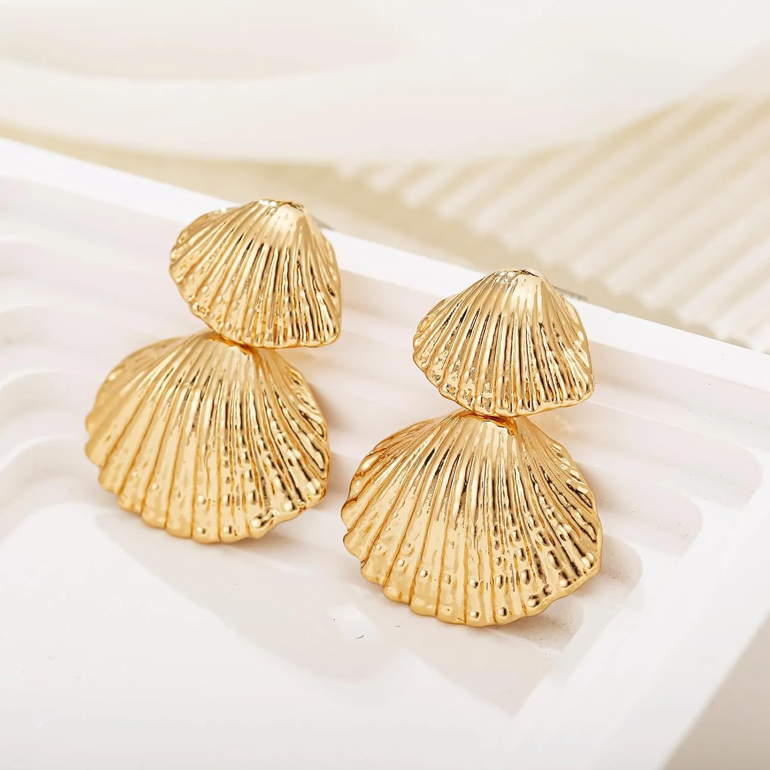 Gold/Silver Shell Dangle Earrings for Women Seashell Drop Dangle Earrings Ocean Beach Earrings Summer Jewelry