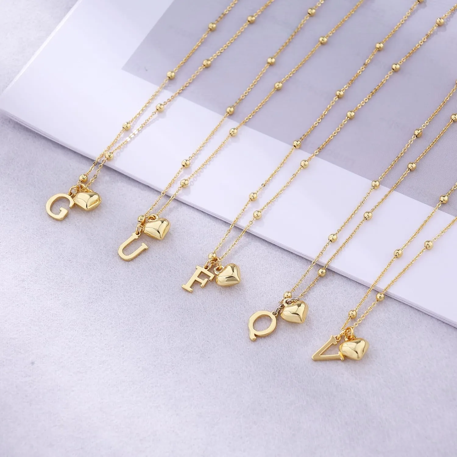 Initial Necklaces for Women,Dainty Letter Necklace 14K Gold Plated Heart Initial Pendant Necklace Simple Gold Choker Necklaces for Women Trendy Cute Heart Name Necklace Gold Jewelry for Women