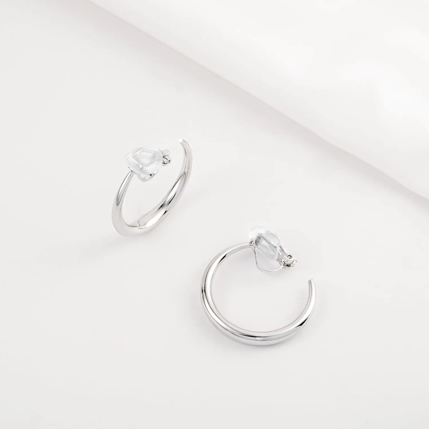 LAXPICOL Chunky Gold/Silver/Rose-gold Hoop Earrings Clip On Earrings For Women No-piercing