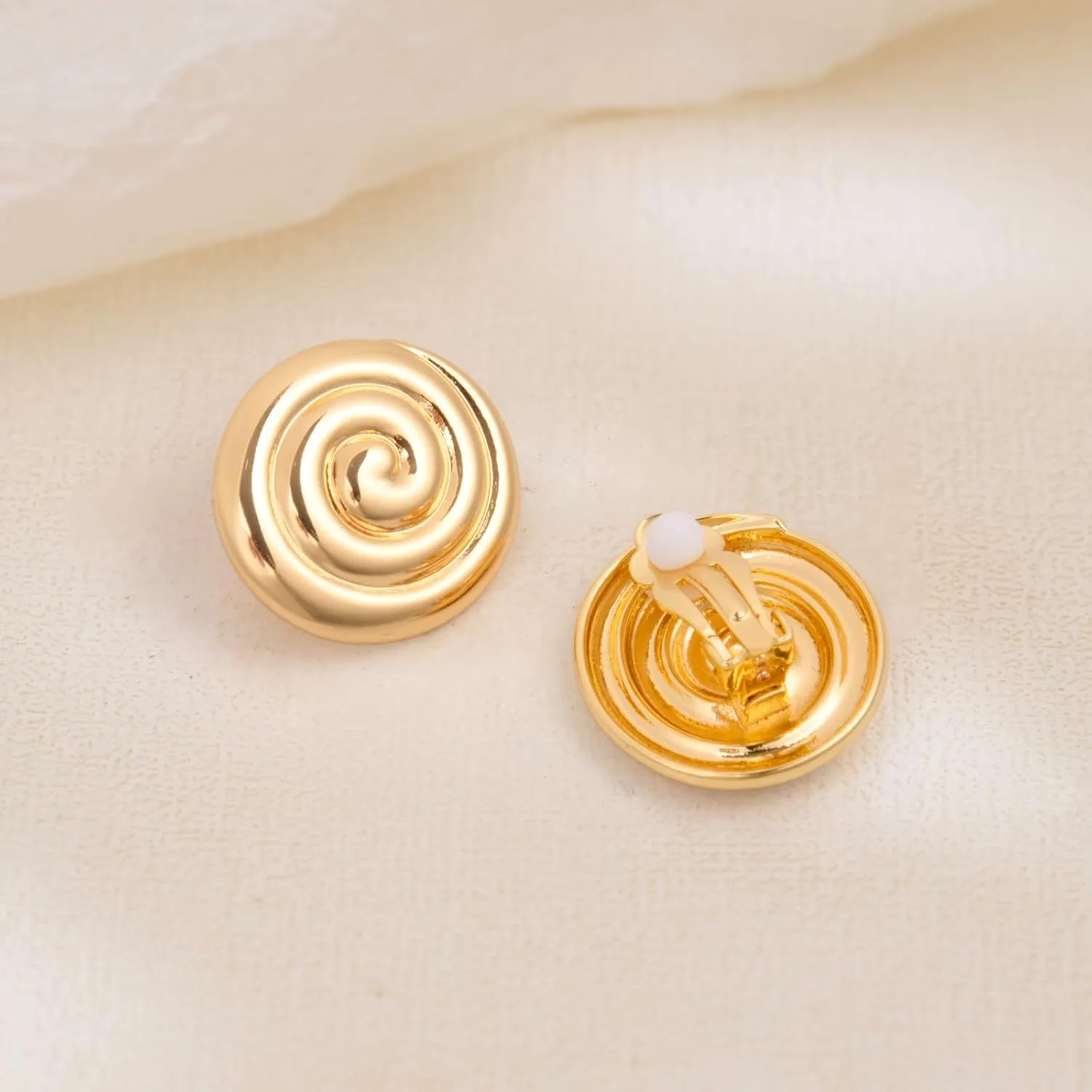 MUYAN Gold Silver Chunky Clip on Earrings for Women Curved Square Thick Clip Earrings Everyday Lightweight Jewelry