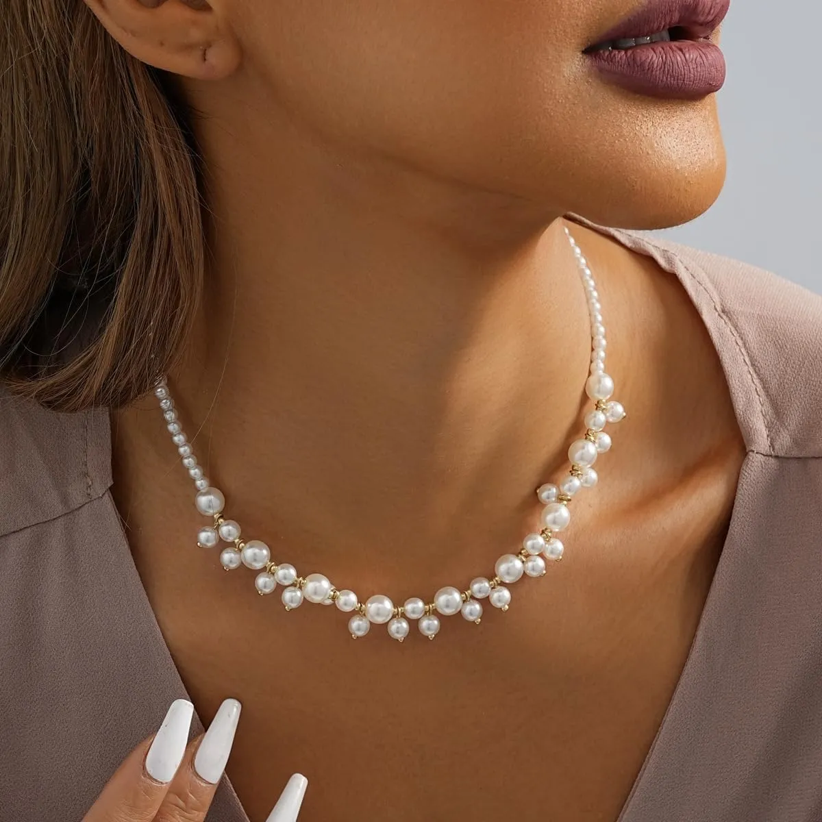 Pearl Choker Necklaces for Women Gold Faux Pearl Necklaces for Women Dainty Pearl Chain Necklace Vintage Big Pearl Chocker Trendy Pearls Necklace Simple Pearl Jewelry