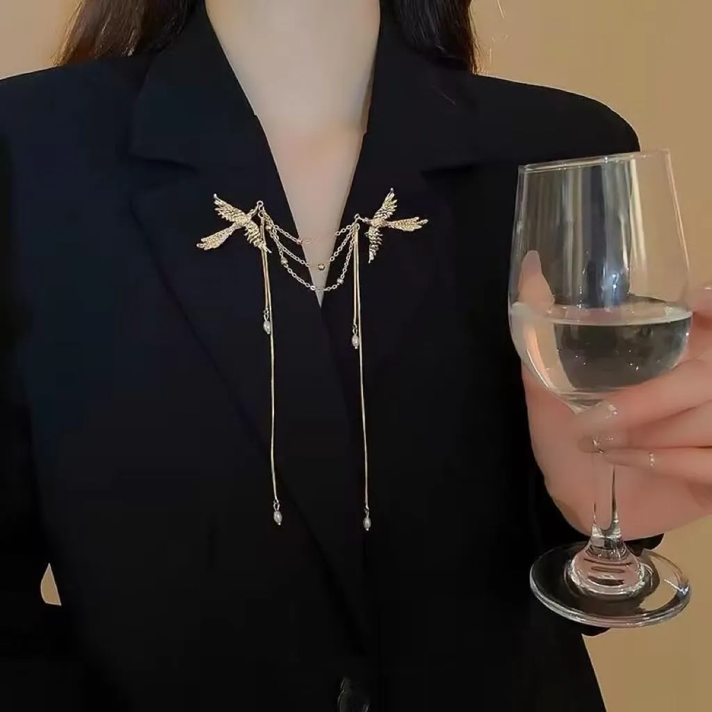 Phoenix Brooch Pins Delicate Pearl Long Fringe Pearl Bird Lapel Pins for Women Men Clothes Accesories