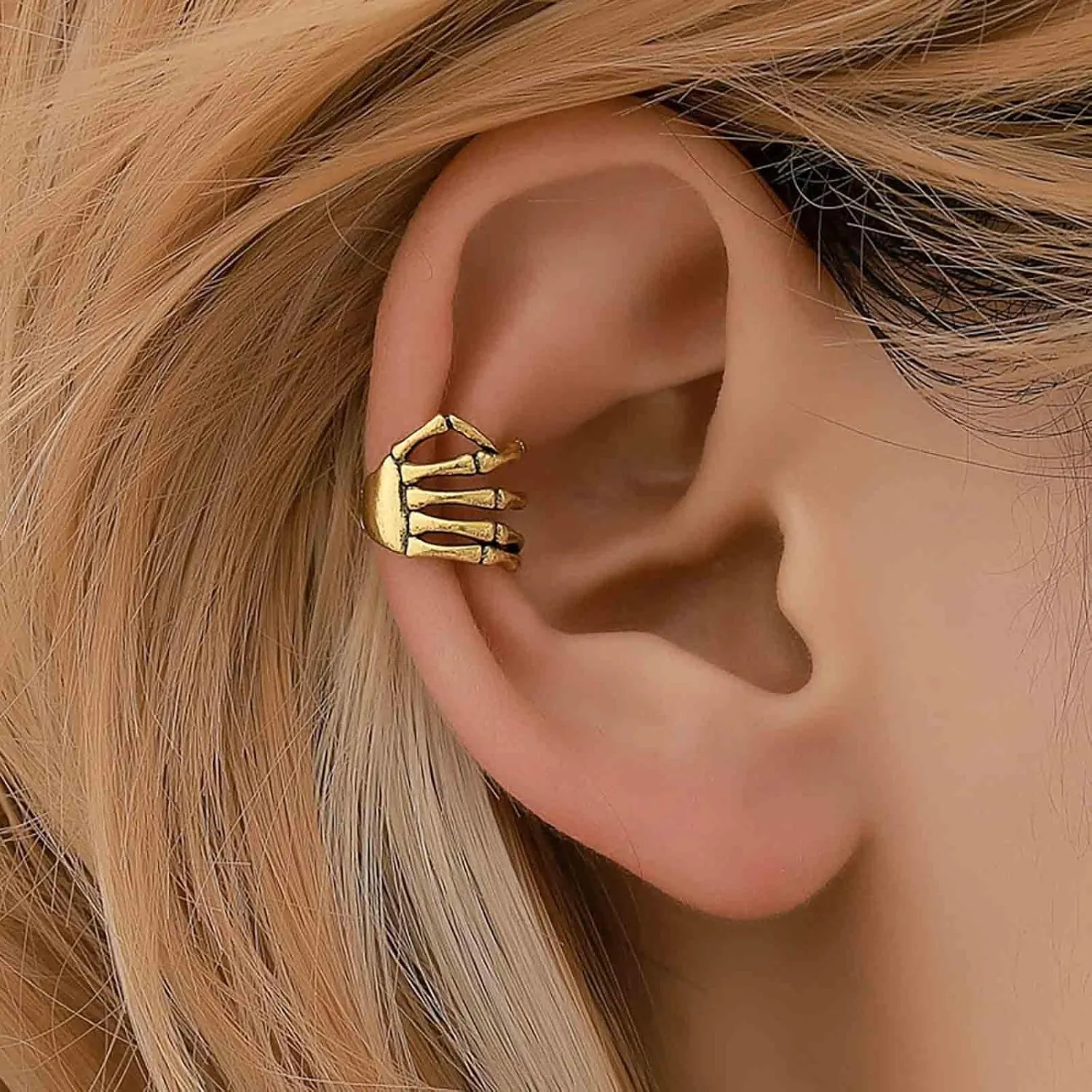 Punk Skull Hand Ear Cuff Earrings Gold Skeleton Hand Cuff Wrap Earrings Devil's Talons Cartilage Cuff Earrings Halloween Skull Hand Earrings Finger Hand Crawler Cuff Earrings No Piercing