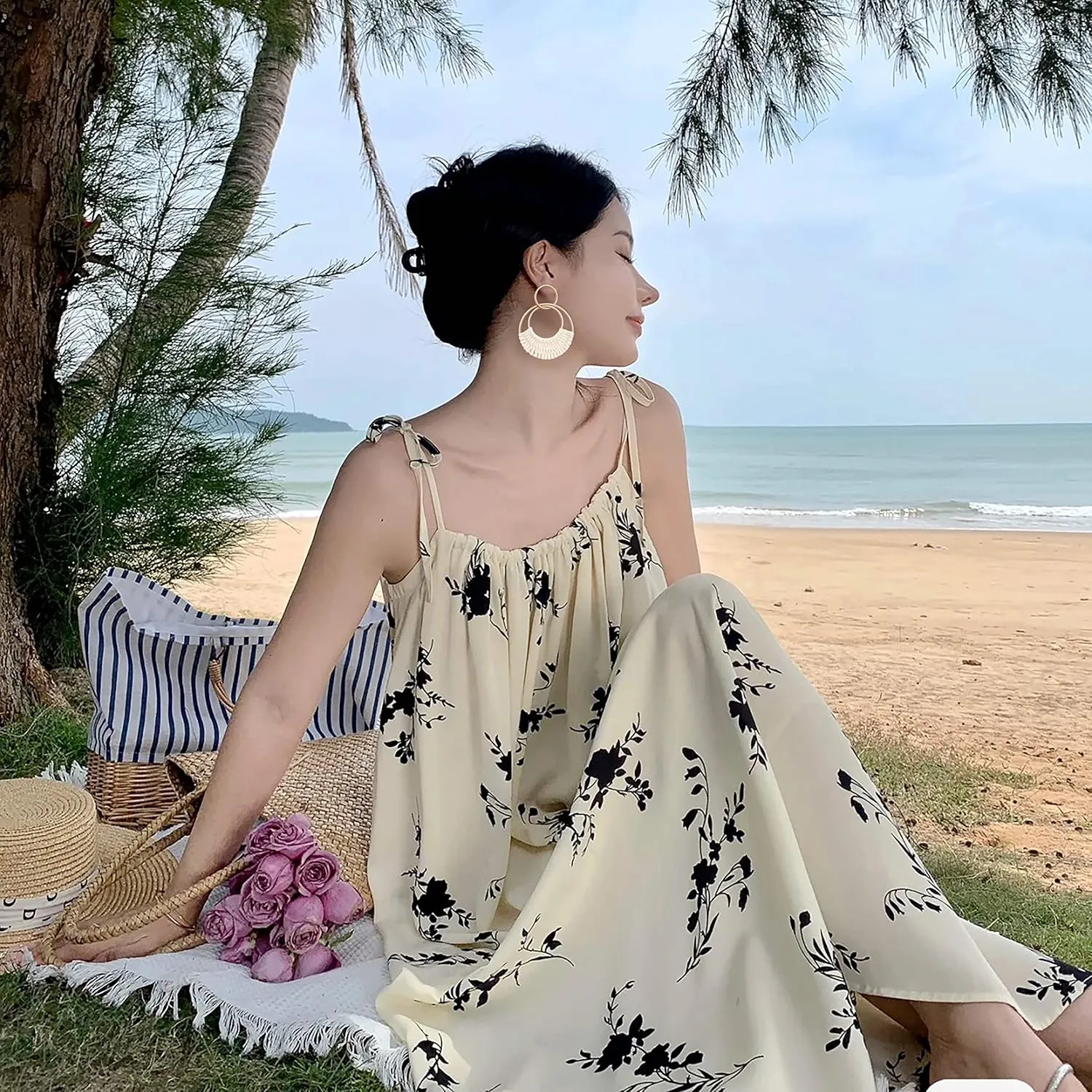 Raffia Hoop Earrings for Women Fun Boho Summer Beach Earrings Lightweight Handmade Straw Wicker Rattan Dangle Earrings Statement Geometric Round Drop Earrings