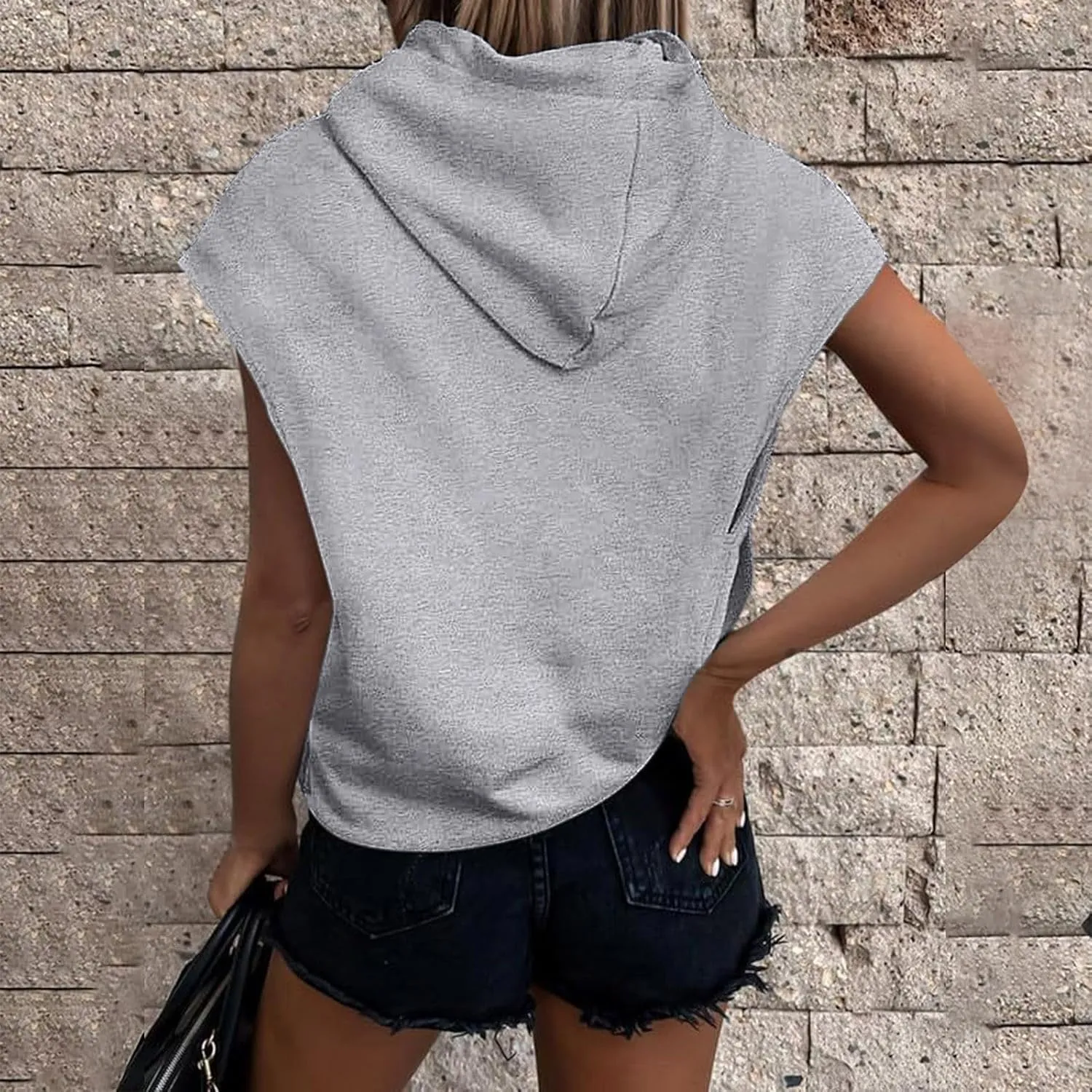 Sleeveless Vest Tops with Hood for Women Casual Loose Fit Hoodie Lightweight Drawstring Pullover Sweatshirt with Pockets