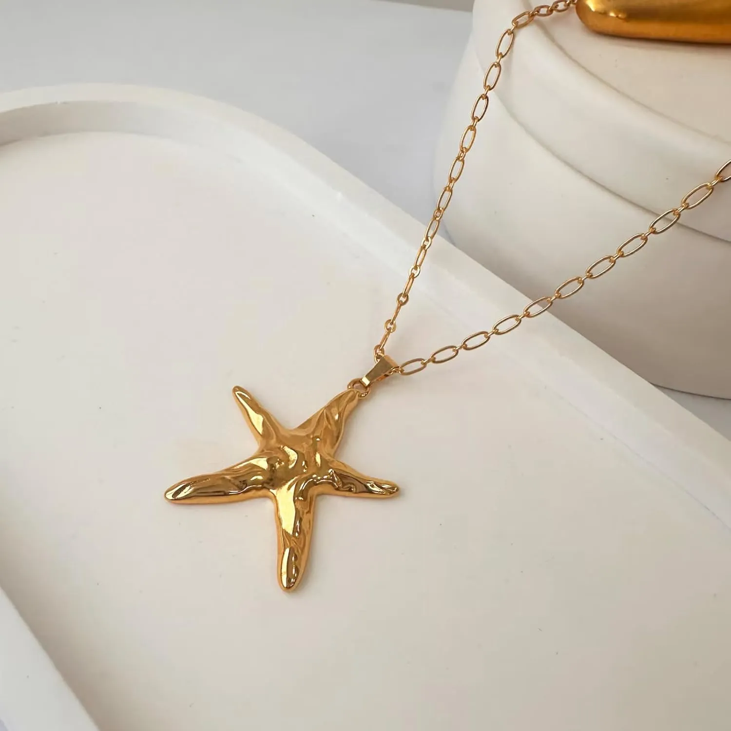 Starfish Necklace for Women Ocean Charm Necklace Adjustable Chain Beach Surfer Jewelry Summer Jewelry for Women 2025