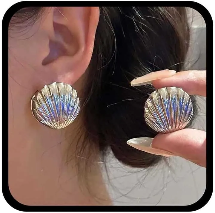 Vintage Shell Huggie Hoop Earrings Gold Scallop Stud Minimal Scallop Earrings Sea Shell Stud Jewelry for Women