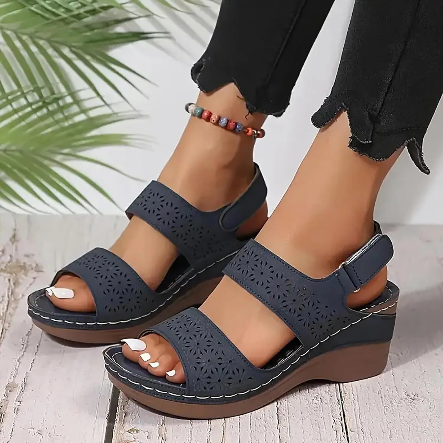 ZSpzx Orthopedic Sandals for Women,2025 Arch Support Wedge Flip Flops Slide Comfortable Open Toe Ankle Strap Summer Walking Hollow Out Outdoor Casual Slip on Beach Plantar Fasciitis Shoes